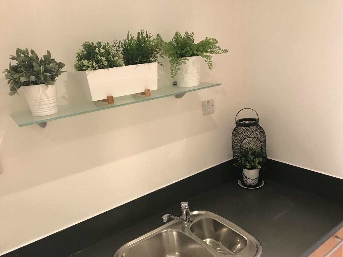 Luxury 2 Bed Apartment Witney Exteriér fotografie